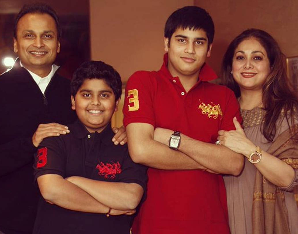 অনিল-টিনার দুই ছেলে জয় আনমোল এবং জয় অংশুল । তাঁরা খুব বেশি প্রচারের আলোয় আসেন না।