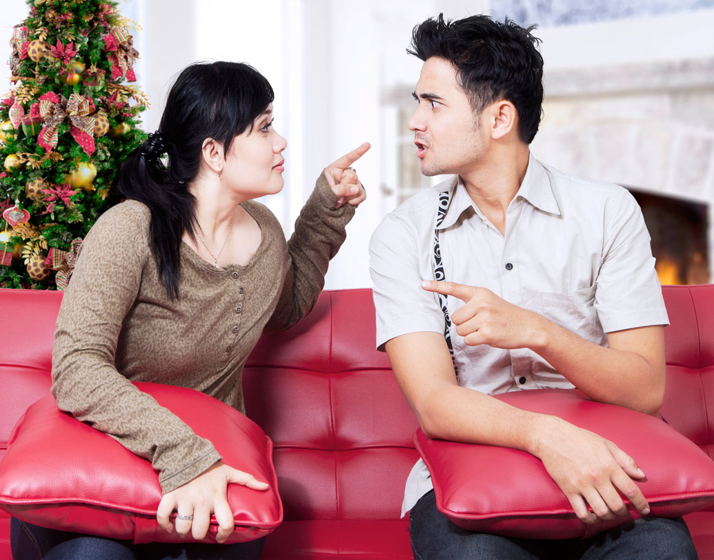 খুব ছোট ছোট বিষয়ে তাঁর সমালোচনা করবেন না। কোনও মানুষই নিখুঁত নয়। তাই সঙ্গী সব কিছুতে ‘পারফেক্ট’ হবেন এমন ধরে নেওয়া বোকামি। কারণ, আপনি নিজেও পারফেক্ট নন।