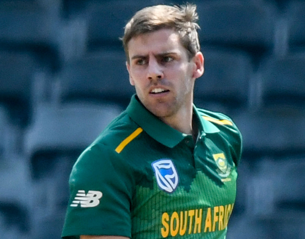 এনরিক নর্টজে- একদিনের দলে খেললেও, টেস্টে প্রথম বারের জন্য দলে নেওয়া হয়েছে এই পেস বোলারকে। ডেল স্টেনের ফাঁকা জায়গার সুযোগ কি তিনি নিতে পারবেন? সে দিকেই তাকিয়ে থাকবে দল।