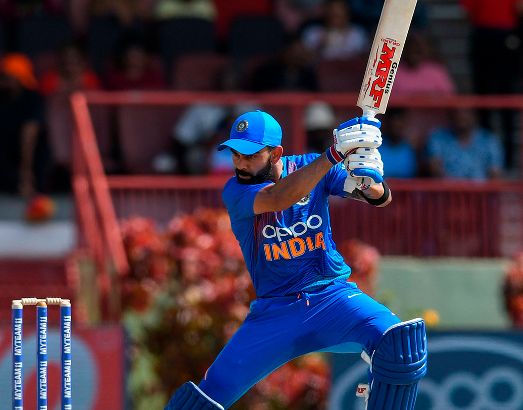 বিরাট কোহালি- আগের ম্যাচে সেঞ্চুরি করে বুঝিয়ে দিয়েছেন যে সেঞ্চুরি করার ফর্ম আবার ফিরে পেয়েছেন। আর ২৫ রান করতে পারলেই তিনি হয়ে যাবেন এই দুই দেশের মধ্যে হওয়া সিরিজে সর্বাধিক রানের মালিক।