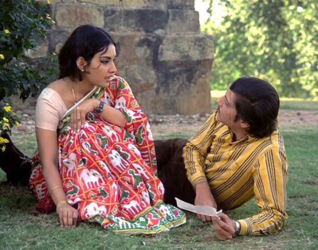 বিদ্যার জন্ম ১৯৪৭ সালের ১৫ নভেম্বর। তাঁর বাবা রানাপ্রতাপ সিংহ ছিলেন প্রযোজক। বলিউডে পরিচিত ছিলেন প্রতাপ এ রানা নামে। মায়ের সূত্রেও বিদ্যার সম্পর্ক ছিল বলিউডের সঙ্গে। তাঁর মায়ের বাবা মোহন সিনহা ছিলেন বিখ্যাত পরিচালক। মধুবালার নাম দিয়েছিলেন মোহন। মদন পুরীকে বলিউডে ডেবিউ করিয়েছিলেন মোহনই।