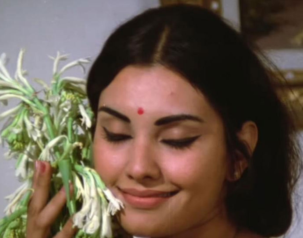 ওই বছরেই অভিনয় করেন বাসু চট্টোপাধ্যায়ের ছবি ‘রজনীগন্ধা’-য়। তথাকথিত তারকাবিহীন কম বাজেটের এই ছবি বক্সঅফিসে চূড়ান্ত সফল হয়। বাসু চট্টোপাধ্যায় ছিলেন বিদ্যার মেন্টর। বাসু চট্টোপাধ্যায়ের মিষ্টি রোম্যান্সের ছবিগুলিতে বিদ্যার অভিনয় দাগ কেটে গিয়েছে দর্শকমনে।