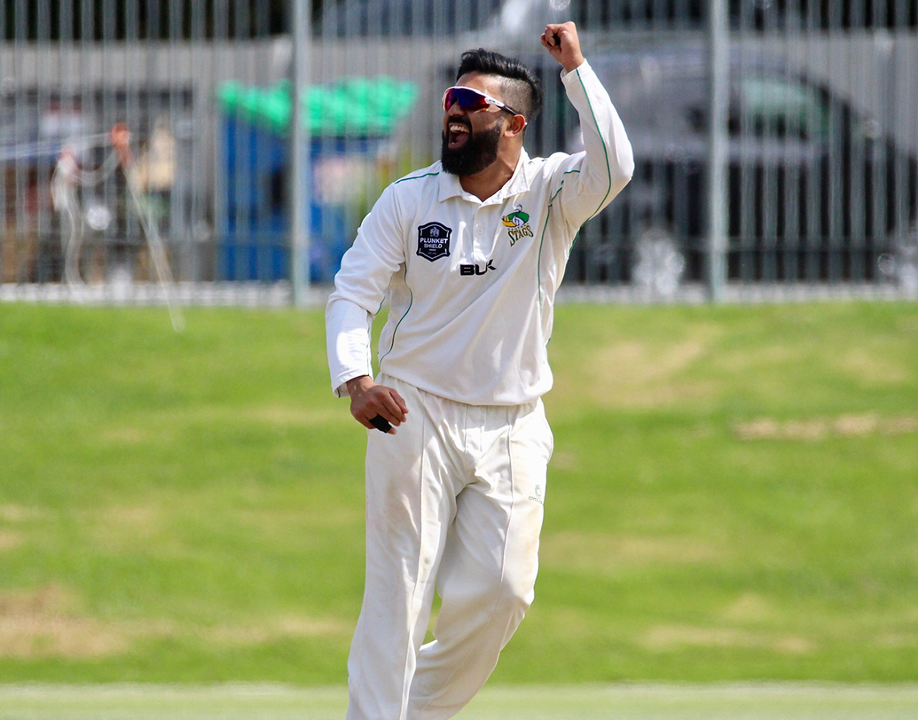 প্রথম শ্রেণিতে খেলা ৫৩টি ম্যাচে তিনি নিয়েছেন ২১৪টি উইকেট। ভেত্তোরির দেশ পায় এক নতুন স্পিনারের হদিশ।