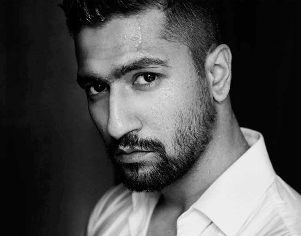 ‘মসান’-এর আগে ভিকি অভিনয় করেছিলেন ‘জুবান’ ছবিতে। তবে ছবিটি মুক্তি পেয়েছিল পরে। ‘জুবান’-এ তাঁর ভূমিকা ছিল এক তোতলা ছেলের। পর্দায় তোতলামি নিখুঁত করতে স্পিচ থেরাপিস্টের কাছে গিয়েছিলেন তিনি। ছবি শেষ হওয়ার পরে ভিকি আবিষ্কার করলেন, পর্দার বাইরেও তোতলামি তাঁর জীবনের অঙ্গ হয়ে গিয়েছে।