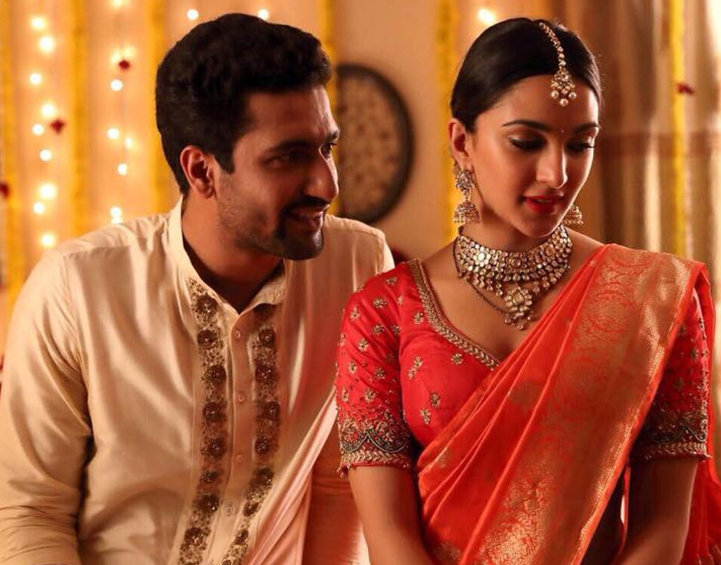 অভিনয়ের পাশাপাশি ভিকির শখ বই পড়া আর বেড়াতে যাওয়া। নাচতেও খুব ভালবাসেন ভিকি। তিনি প্রশিক্ষিত নৃত্যশিল্পীও। ভোজনরসিক ভিকির প্রিয় খাবার ফুচকা, রাবড়ি দেওয়া জিলিপি, আলুর পরোটা এবং চিনা খাবার।