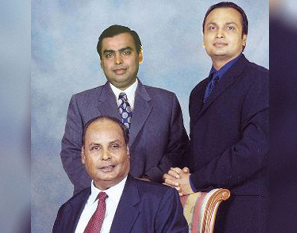 অম্বানী: ১৯৫৭ সালে রিলায়্যান্স সংস্থাটি শুরু করেছিলেন ধীরুভাই অম্বানী। তাঁর মৃত্যুর পর ব্যবসা সামলান দুই ছেলে মুকেশ ও অনিল অম্বানী। সম্পত্তির হিসেবে এই পরিবারের স্থান নবম। মোট সম্পত্তির পরিমাণ ৩ লক্ষ ৫৮ হাজার ৫৫৫ কোটি টাকা।