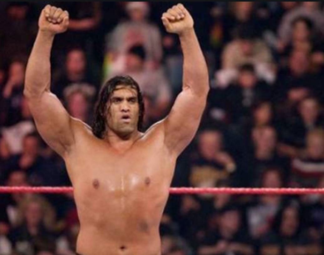 খালিরা সাত ভাইবোন। ছোটবেলায় খালি অ্যাক্রোমেগালি নামে এক দুর্লভ রোগের শিকার হন। তার পর থেকেই তাঁর চেহারায় পরিবর্তন আসতে শুরু করে। এই রোগের বিশেষত্ব হল, দেহের আকৃতি বিশাল হয়। মুখ লম্বাকৃতি হয়।