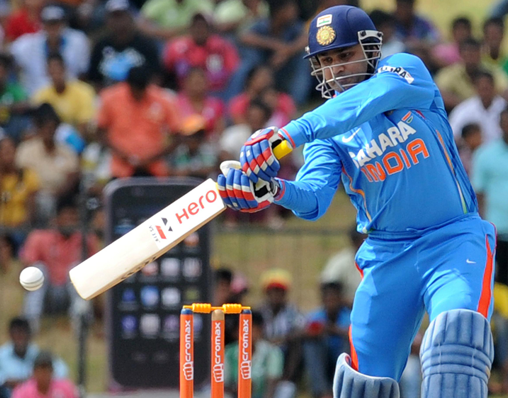 বীরেন্দ্র সহবাগ- এই তালিকায় সব চেয়ে অবাক করা নাম বোধ হয় তিনিই। ব্যাট হাতে ভারতের বিধ্বংসী ওপেনারদের মধ্যে তিনি অন্যতম। একদিনের ক্রিকেটে ১৫টি শতরানসহ তাঁর সংগ্রহ ৮২৭৩ রান। পেয়েছেন ৯৬টি উইকেটও।