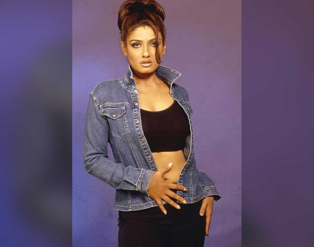 আছে নিত্যনতুন ঘড়ি আর গাড়ির শখও। গ্যারাজে অডি আর বেন্টলি থাকলেও রবিনার পছন্দের বাহন পাজেরো।