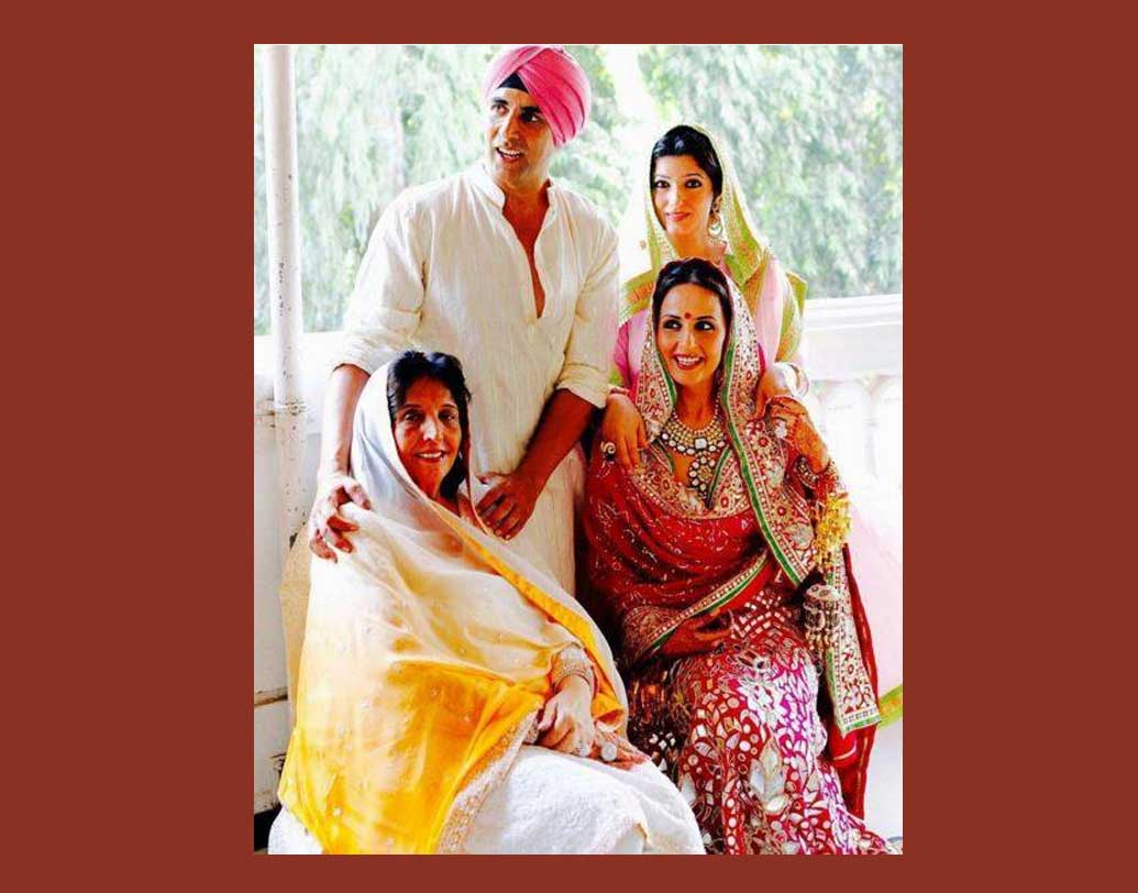 দাদার সঙ্গে বোনের সম্পর্ক ব্যাহত হয়েছিল একবার। যখন বোন বিয়ে করতে চেয়েছিলেন তাঁর থেকে বয়সে পনেরো বছরের বড় এক ডিভোর্সি ব্যক্তিকে। প্রথমে মত না দিলেও পরে বোন অলকার ইচ্ছেকে মেনে নেন দাদা, অক্ষয়কুমার।