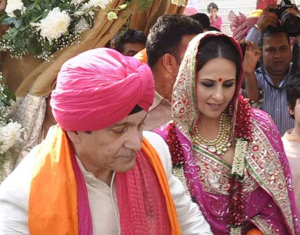 ২০১২ সালে বিয়ে করবেন বলে পরিবারে জানান অলকা। কিন্তু পাত্রের পরিচয়েই বাধ সাধল পরিবার। প্রেমিক সুরেন্দ্র হিরনন্দানি ছিলেন অলকার থেকে ১৫ বছরের বড়।