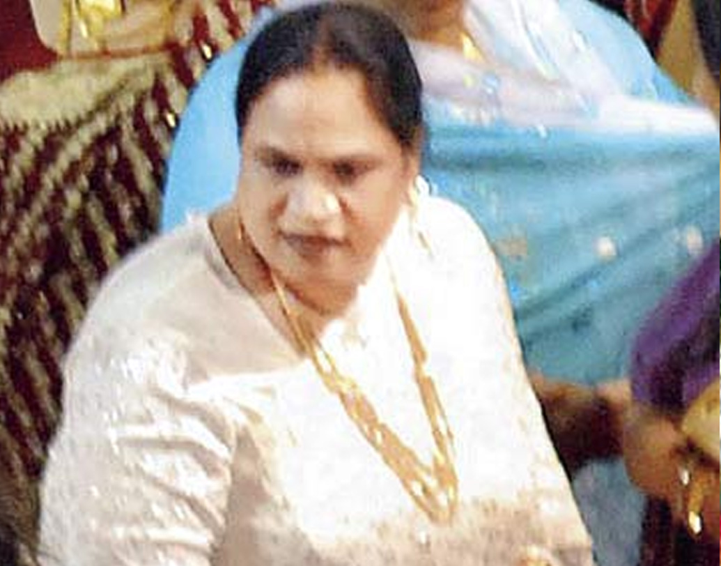 গোয়েন্দাদের দাবি, দাউদের অবর্তমানে হাসিনার বশেই থাকত মুম্বইয়ের আন্ডারওয়র্ল্ড। ২০১৪ সালে মারা যান হাসিনা।