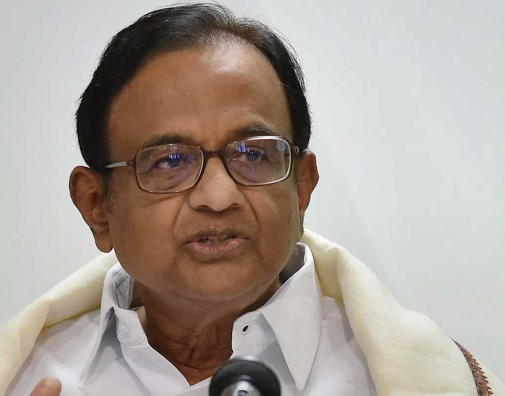 ইউপিএ জমানায় আইএনএক্স মিডিয়া ৩০৫ কোটি টাকার বিদেশি লগ্নি আনে। যদিও ৪.৬২ কোটি টাকা লগ্নির অনুমতি ছিল। অভিযোগ, ঘুরপথে বাড়তি লগ্নি আনার উপায় বলে দিয়েছিলেন চিদম্বরম।