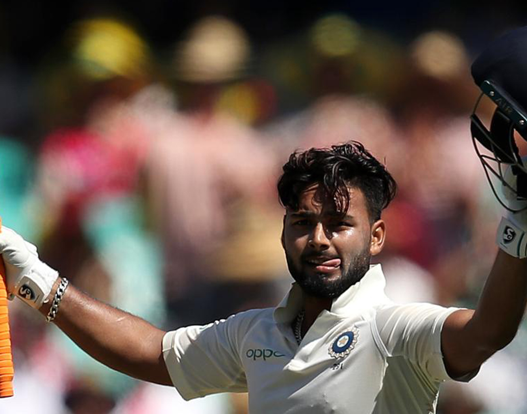 ঋদ্ধির চোট না সারায় নিয়ে যাওয়া হয় অস্ট্রেলিয়ায়। সেখানে প্রথম তিন ম্যাচে রান না পেলেও, ভারতের প্রথম বার ক্যাঙ্গারুর দেশে টেস্ট সিরিজ জয়ে শেষ ম্যাচে ১৫৯ রানের ইনিংস খেলে ধোনি, ঋদ্ধি দু’জনের ফেলে রাখা ফাঁকা জায়গা ভরিয়ে দেওয়ার ইঙ্গিত দেন। আপাতত ৯টি টেস্ট খেলে তাঁর সংগ্রহ ৬৯৬ রান। গড় ৪৯.৭১।