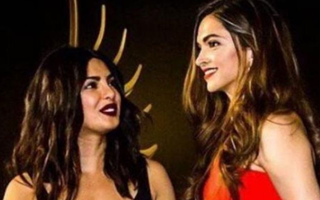 ২০১৬ সালে দীপিকা পাডুকোন এই তালিকায় ছিলেন। দশ নম্বরে তাঁর নাম ছিল। কিন্তু তার পর থেকেই তিনি আর এই তালিকায় নেই। অন্য দিকে চলতি বছরে ২০১৮–র প্রথম ১০০ সবচেয়ে প্রভাবশালী মহিলার তালিকায় জায়গা করে নিয়েছেন প্রিয়ঙ্কা। ৯৪ নম্বরে তাঁর নাম। কিন্তু পারিশ্রমিকে অনেক পিছিয়ে তিনি।