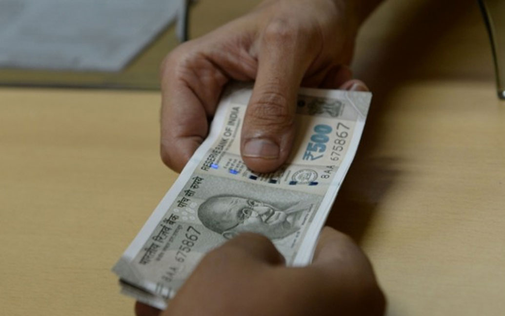 ফোর্বসের এই তালিকার প্রথম ১০ জন নায়িকা কারা? এবং এই সময়কালের মধ্যে ছবি করতে তাঁদের মোট পারিশ্রমিকের পরিমাণ কত?