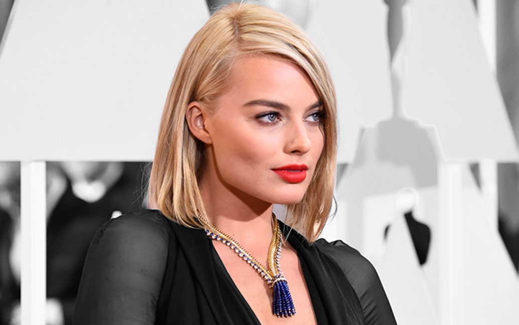 মার্গট রবি: অস্ট্রেলিয়ার অভিনেত্রী মার্গট। মার্গটের পারিশ্রমিক ২ কোটি ৩৫ লক্ষ ডলার অর্থাৎ ১৬৮ কোটি ৫ লক্ষ ৪৩ হাজার। মার্গট ফোর্বসের সর্বোচ্চ পারিশ্রমিকে নেওয়া নায়িকাদের তালিকার ৮ নম্বরে।