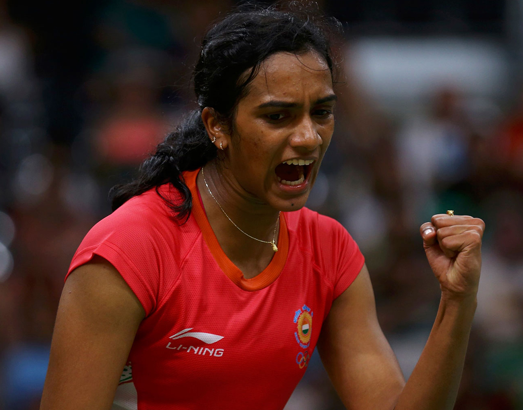 এশীয় স্তরে সাফল্যের আগেও কমনওয়েলথ গেমসে নিজের ছাপ রেখেছিলেন পুল্লেলা গোপীচন্দের এই ছাত্রী। ২০১৪-তে গ্লাসগোতে মালয়েশীয় শাটলার টি জিং ই-কে হারিয়ে ব্রোঞ্জ জয়। এর পর গত বছর ফের কমনওয়েলথে সাফল্য আসে। সে বার অস্ট্রেলিয়ায় সাইনা নেহওয়ালকে হারিয়ে রুপো জিতে নেন সিন্ধু।