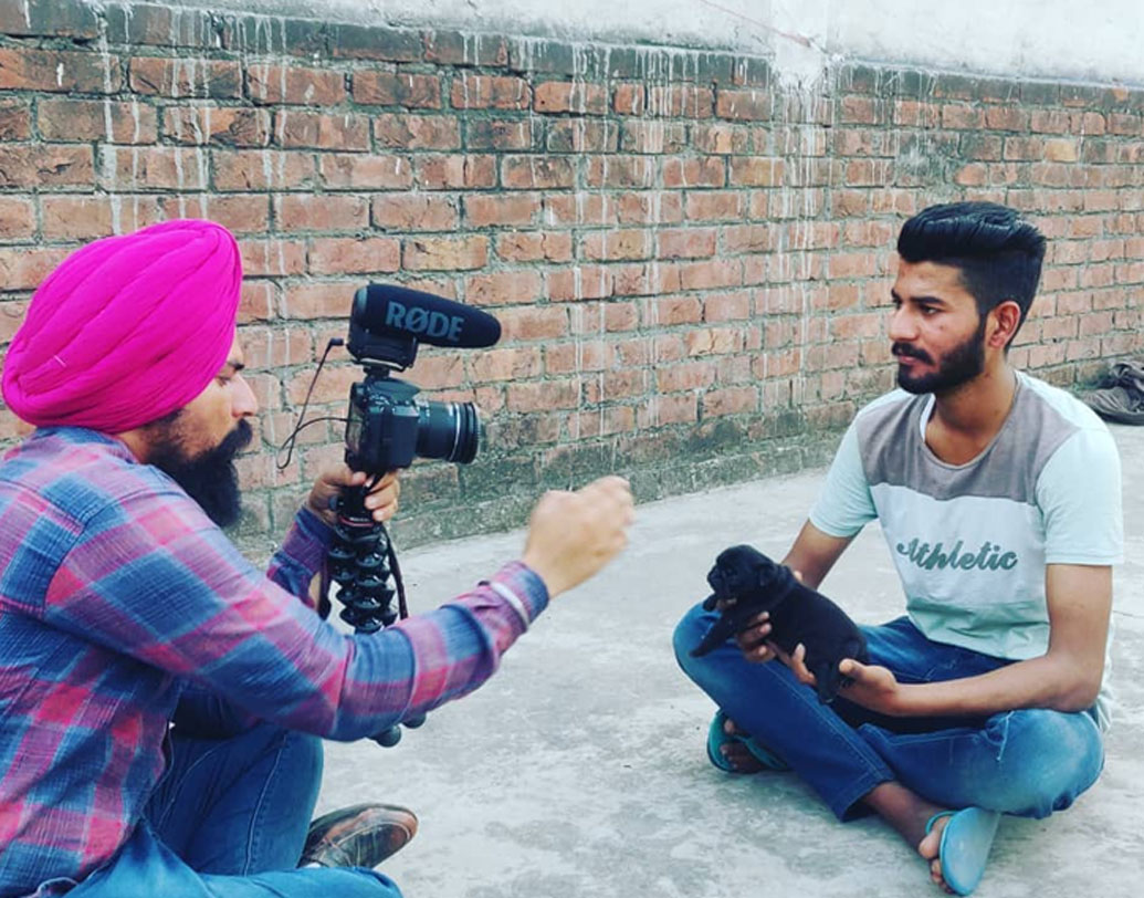 কয়েক মাসের মধ্যেই ইউটিউব থেকে আয় তাঁর চাষাবাদের আয়কে ছাপিয়ে গেল। এর পর আরও বেশি মন দিয়ে, আরও ভিডিয়ো আপলোড করতে শুরু করেন দর্শন। এখন তাঁর চ্যানেলে ৫০০টি ভিডিয়ো রয়েছে।