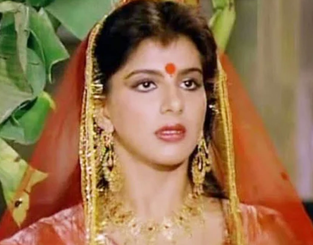 ১৯৯৬ সালের ফিল্ম ‘গেহরা রাজ’-এর পর কেরিয়ারে একটা লম্বা শূন্যস্থান তৈরি হয়। বহু বছর বড়পর্দায় সুযোগ পাননি তিনি। ২০১২ সালে ‘চার দিন কি চাঁদনি’-তে সাপোর্টিং চরিত্রে অভিনয় করেন তিনি। এটাই ছিল তাঁর কামব্যাক ফিল্ম। যা বক্স অফিসে একেবারেই চলেনি।