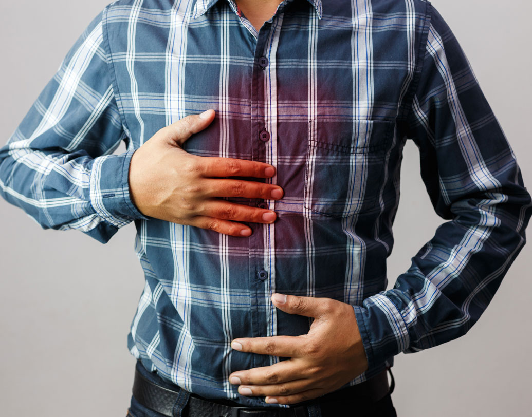 বহু মানুষকেই নিয়মিত হজমের ওষুধ খেতে হয়। কেউ বা ঘরোয়া উপায়ে তা কমাতে উদ্যোগী হন। বুক জ্বালা, চোঁয়া ঢেকুর এ সবের সমস্যা তাতেও পুরোপুরি কাটে না। তাই কেবল ওষুধে ভরসা না করে রোজের খাবারে রাখুন কিছু উপাদান, এতেই আরাম পাবেন, কাটবে অম্বলের সমস্যা। ঘরোয়া উপায়েই মোকাবিলা করতে পারবেন বদহজমের। কী কী সে সব?