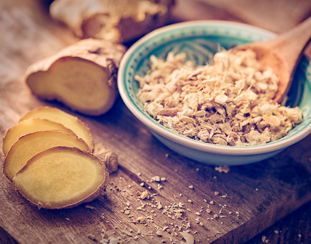 জোয়ানের সঙ্গে আদা কুচি মিশিয়েও রাখতে পারেন। আদা ফোটানো জল, আদার রস হজমে সাহায্য করে। তাই আদার সঙ্গে জোয়ান যোগ করলে ফল মেলে আরও ভাল। জোয়ান ও আদা কুচি সারা রাত জলে ভিজিয়ে রেখে সকালে সেই জল ফুটিয়ে ঠান্ডা করে খেলে আরাম মেলে।