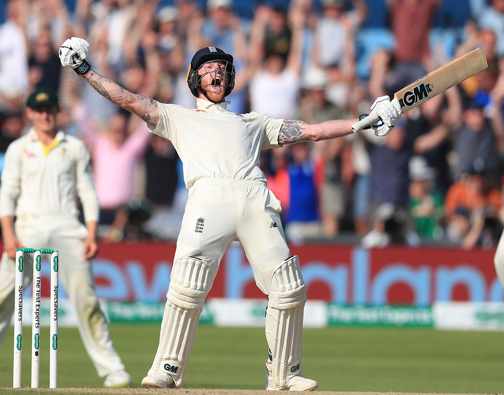 এই তালিকায় সব চেয়ে টাটকা স্মৃতি বেন স্টোকসের ১৩৫ রানের ইনিংস। প্রথম ইনিংসে ৬৭ রানে অলআউট হওয়া ইংল্যান্ডের সামনে ৩৫৯ রানের টার্গেট রাখে অজিরা। সবাই ধরেই নিয়েছিল, টিম পেনদের জয় শুধু সময়ের অপেক্ষা। কিন্তু ১১ নম্বর ব্যাটসম্যানকে সঙ্গী করে অজিদের জেতা ম্যাচ নিজেদের দিকে ঘুড়িয়ে দেন বেন স্টোকস। ক্রিকেট ইতিহাসের অন্যতম সেরা ইনিংস খেললেন তিনি।