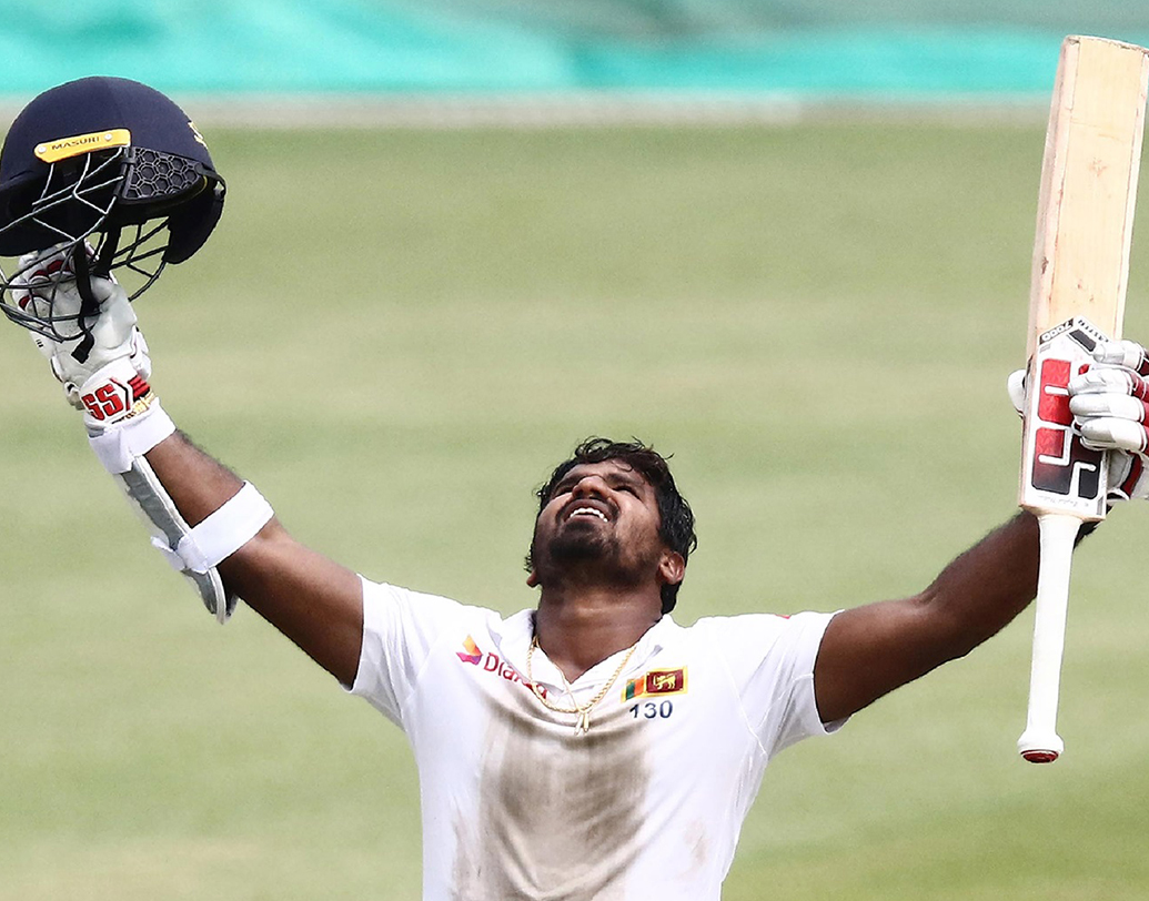 স্টেন, রাবাডা সমৃদ্ধ আফ্রিকান পেস অ্যাটাক নিয়ে দু’প্লেসিরা ধরেই নিয়েছিলেন জিতে যাবেন। কিন্তু বাধ সাধলেন কুশল পেরেরা। ৪৮ রান করে ধনঞ্জয় ডি সিলভাযখন আউট হলেন, তখনও বাকি ছিল ৯৮ রান। হাতে ছিল ৪ উইকেট। এর পর ২২৬/৯ হয়ে যায় শ্রীলঙ্কা। সেখান থেকে প্রায় একা ম্যাচ জিতিয়ে দেন পেরেরা। ২০০ বলে অপরাজিত ১৫৩ করেন তিনি। শেষ উইকেটে যোগ হয় ৭৮ রান।