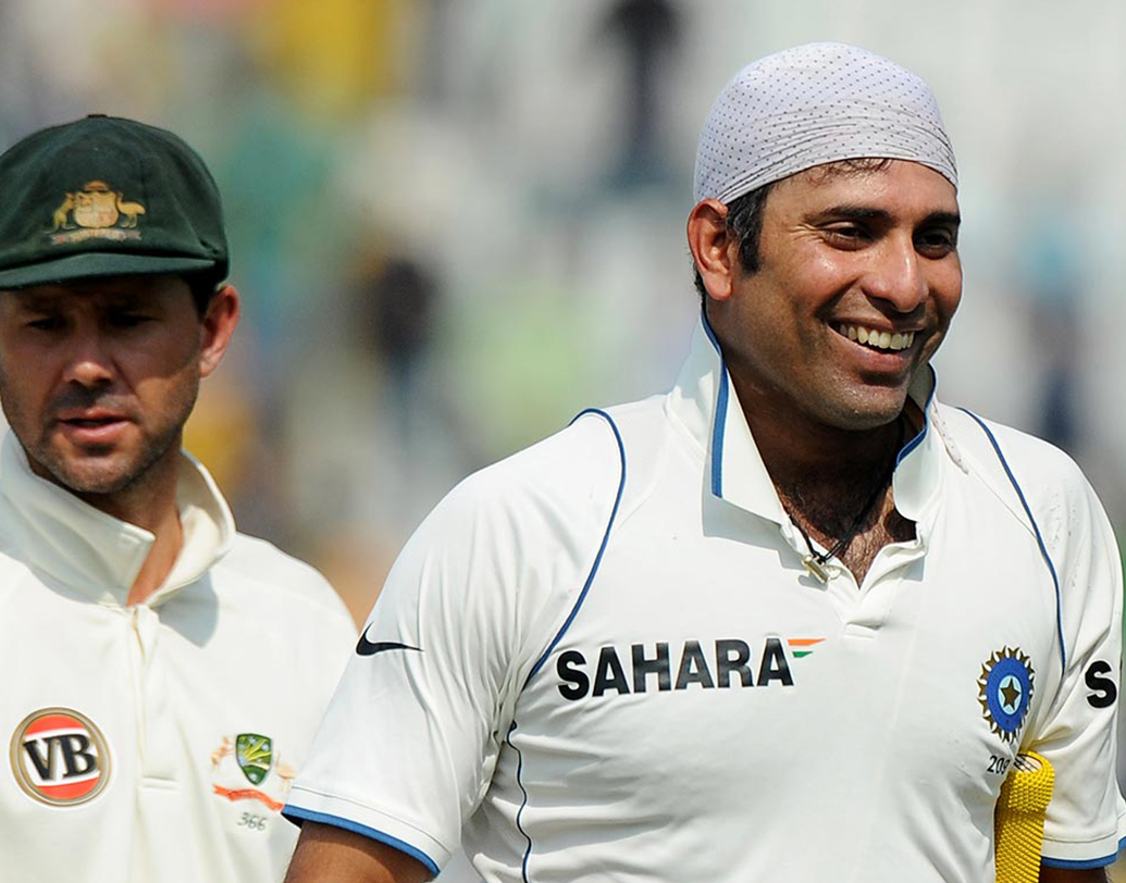 ভারতের চতুর্থ ইনিংসের রাজা বোধ হয় একজনই। তিনি ভিভিএস লক্ষ্মণ। আর বিপক্ষ যখন অস্ট্রেলিয়া বাড়তি অক্সিজেন তো তিনি পাবেনই। ২০১০ সালে মোহালিতে মুখোমুখি হয় এই দুই দল। ভারতের সামনে লক্ষ্য রাখে ২১৬ রানের।