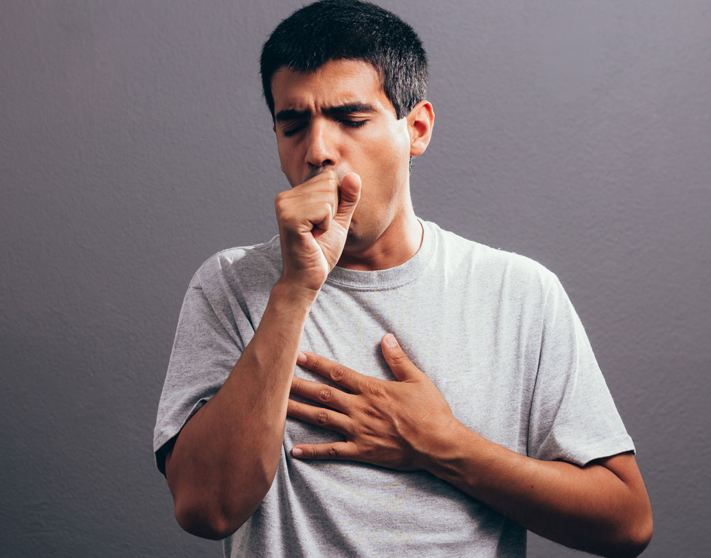 বৃষ্টি ভেজার ফলে সর্দি-কাশি থেকে বুকে চাপ লাগলে কলো জিরের তেল গরম করে বুকে ও পিঠে মালিশ করে চাদর গায়ে থাকুন কিছু ক্ষণ। বার কয়েক করলেই কষ্ট কমবে। কাশির প্রকোপ থেকেও রক্ষা পাবেন অনেকটাই।