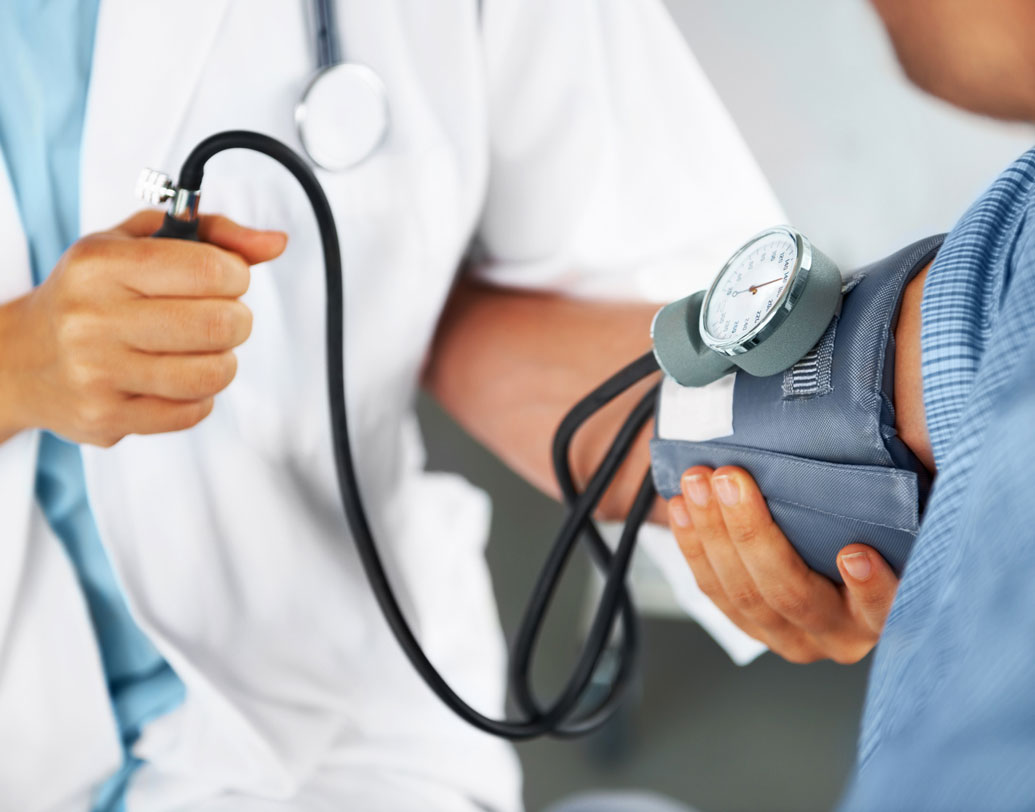 উচ্চ রক্তচাপের সমস্যায় ভুগলে সপ্তাহে এক দিন কালো জিরের ভর্তা রাখুন ডায়েটে। কালো জিরের অ্যান্টিঅক্সিড্যান্ট রক্তচাপকে নিয়ন্ত্রণে রাখে। রক্তচাপের ওষুধের সঙ্গে এই পথ্য বিশেষ কার্যকর।