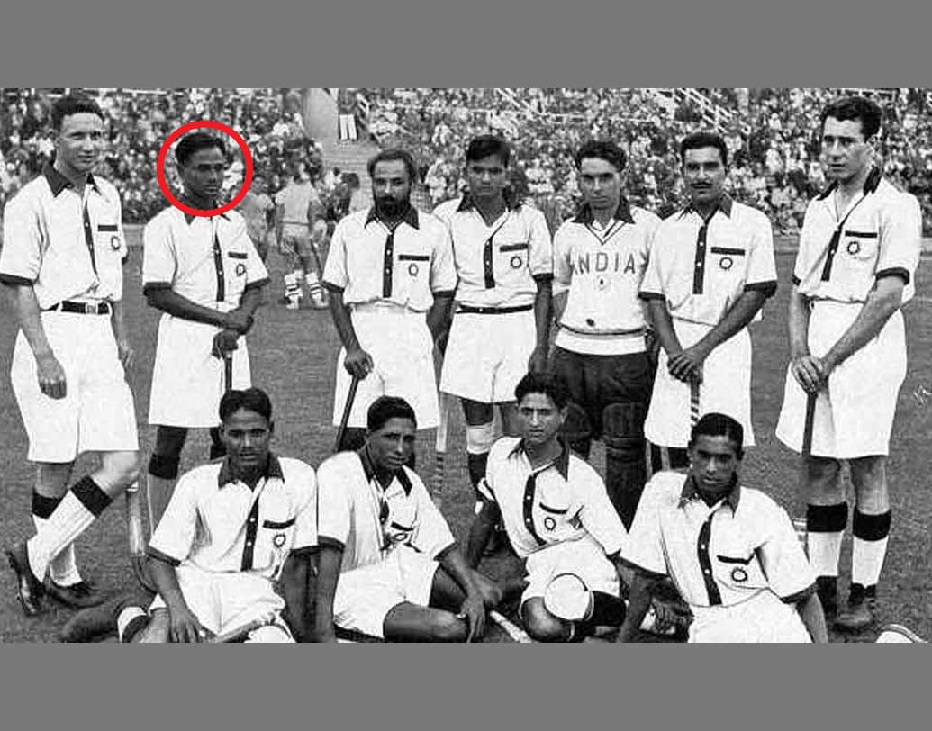 তারপরের অলিম্পিক্সে আবার সোনা জয় হকি দলের। ১৯৩২ সালে লস অ্যাঞ্জেলসের আমেরিকাকে ২৪-১ গোলে হারিয়ে রেকর্ড গড়ে ভারত। সে বার ভারতের মোট ৩৫টি গোলের মধ্যে ধ্যানচাঁদ ও তাঁর ভাই রূপ দু’জনে মিলে করেন ২৫টি গোল।