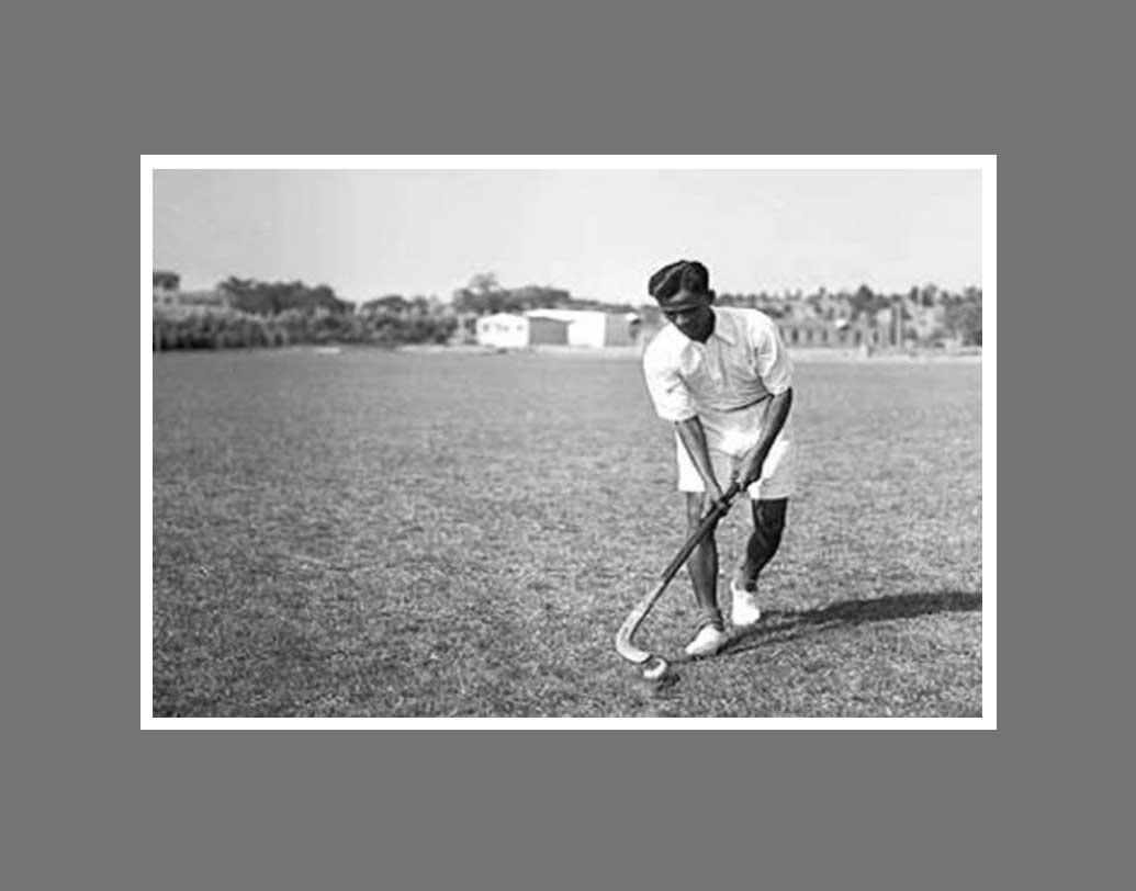 ধ্যানচাঁদকে পদ্মভূষণ দেওয়া হয় ১৯৫২ সালে। সেই বছর প্রকাশিত হয় তাঁর আত্মজীবনী ‘গোল’। অবসরের পর রাজস্থান হকি দলের কোচ হিসেবে দেখা যায় তাঁকে।