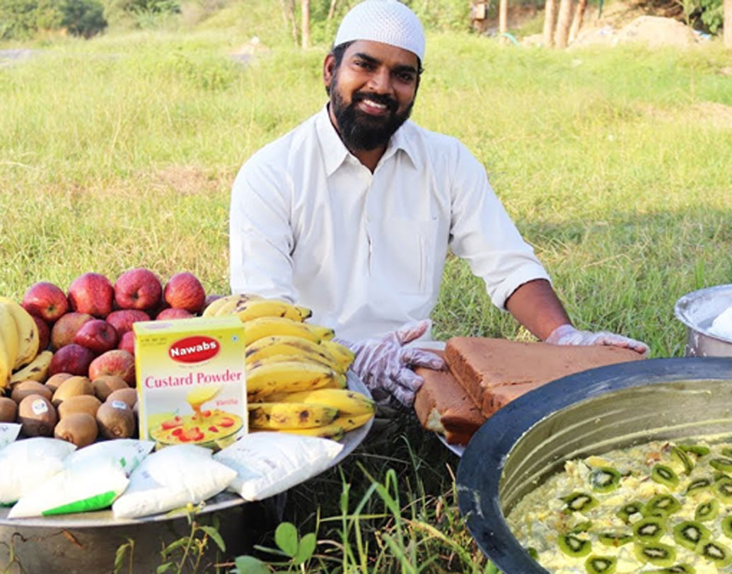 তখন তাঁদের চ্যানেলের এক সাবস্ক্রাইবার পরবর্তী ভিডিয়ো কবে আসবে তাঁদের কাছে জানতে চান। নিজেদের অসুবিধার কথাও তাঁরা খোলাখুলি তাঁকে বলেন।
