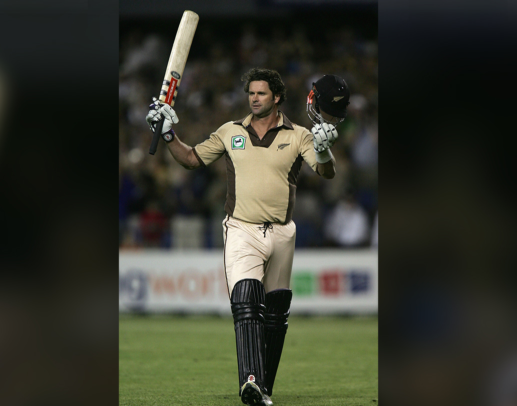 তাঁর ক্রিকেট কেরিয়ারের সায়াহ্নে ২০০৪ সালে দক্ষিণ আফ্রিকার বিরুদ্ধে একটি টেস্টে দেখা যায় কেয়ার্নস ঝড়। প্রথম ইনিংসে ২৯৬ সালে কালিসরা শেষ হয়ে যান। এরপর স্কট স্টাইরিস এবং ক্রিস কেয়ার্নসের ব্যাটিং কিউয়িদের রানের পাহাড়ে তুলে দেয়। ১৭১ বলে ১৫৮ রান করেন কেয়ার্নস। টেস্ট ক্রিকেটে সেটাই তাঁর সর্বোচ্চ রান। বল হাতে সেই ম্যাচে চারটি উইকেটও নেন তিনি।