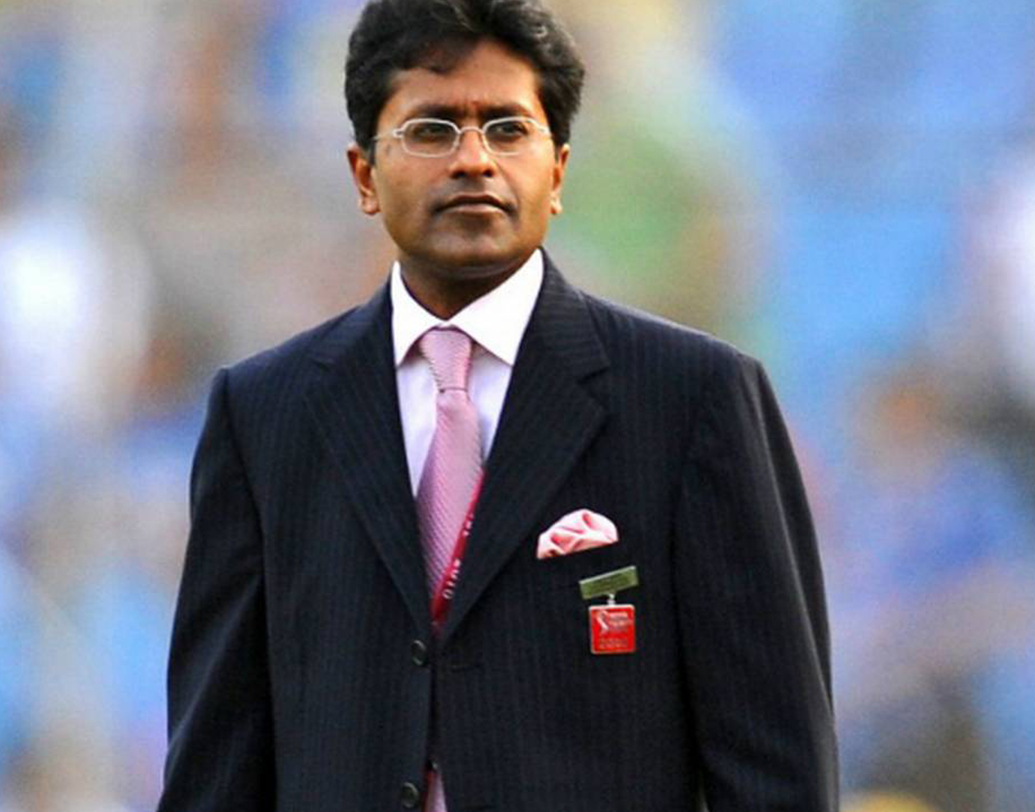 ২০১০ সালে প্রাক্তন আইপিএল কর্তা ললিত মোদী টুইট করে দাবি করেন যে, ২০০৮ সালে ক্রিস কেয়ার্নস ম্যাচ গড়াপেটা করেছেন। কেয়ার্নস ললিত মোদীর বিরুদ্ধে মামলা করেন এবং ক্ষতিপূরণ হিসেবে জিতে নেন বিশাল অঙ্কের টাকা।