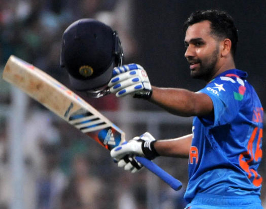 বর্তমানে এই রেকর্ডটি রয়েছে ইউনিভার্স বস ক্রিস গেলের কাছে। তিনি মেরেছেন মোট ১০৫টি ছয়। ১০৩টি ছয়ের সঙ্গে দ্বিতীয় স্থানে রয়েছেন মার্টিন গাপ্টিল। এই টি২০ সিরিজে ওয়েস্ট ইন্ডিজ দলে ক্রিস গেল না থাকায় সর্বাধিক ছক্কা মারার রেকর্ডটি গড়তে খুব সমস্যা হওয়ার কথা নয় রোহিতের।