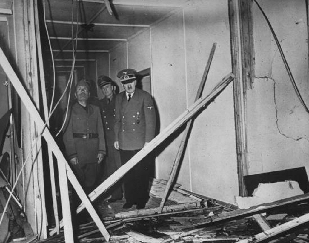 ১৯৪৫ সালে সোভিয়েতের ‘রেড আর্মি’ এই ঘাঁটির দিকে অগ্রসর হলে হিটলার বাহিনী নিজেরাই একের পর এক বিস্ফোরণ ঘটিয়ে এই ঘাঁটি গুঁড়িয়ে দেওয়ার চেষ্টা করে। হিটলারের এই ভয়ঙ্কর ঘাঁটিই এখনও হাজার হাজার দর্শককে টেনে আনে এই জায়গায়। আজও ভাঙাচোরা বাড়িগুলি দেখার জন্য ভিড় জমান দর্শকরা।