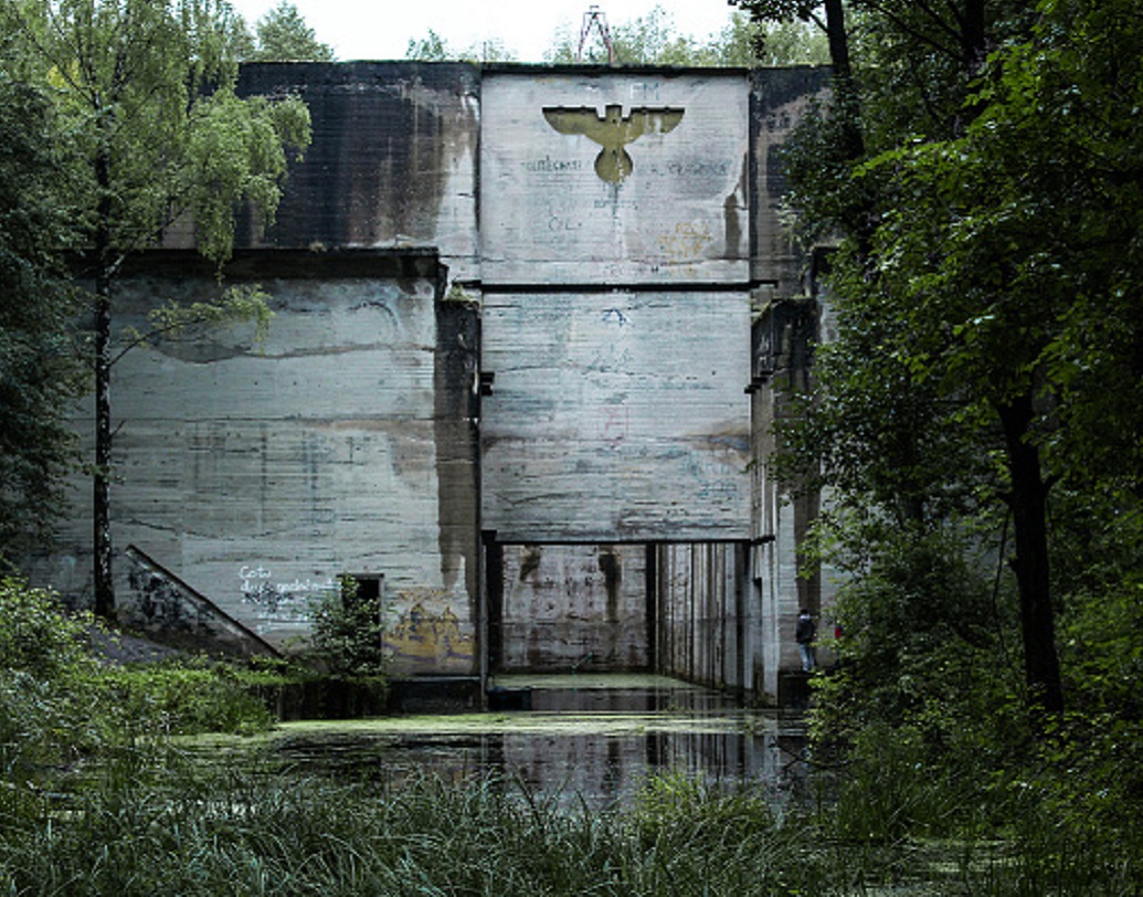 জঙ্গলের মাঝে অবস্থিত এই গোপন ঘাঁটিতে ঢোকার জন্য দিতে হয় ৪ ডলার প্রবেশ মূল্য। দর্শকদের সুবিধার্থে নতুন করে তৈরির পর এই পার্কে থাকবে অনুসন্ধান কেন্দ্র, গাড়ি পার্কিংয়ের জায়গা ও নতুন প্রবেশপথ। হোটেল ও রেস্টুরেন্ট গড়ার পরিকল্পনাও রয়েছে।