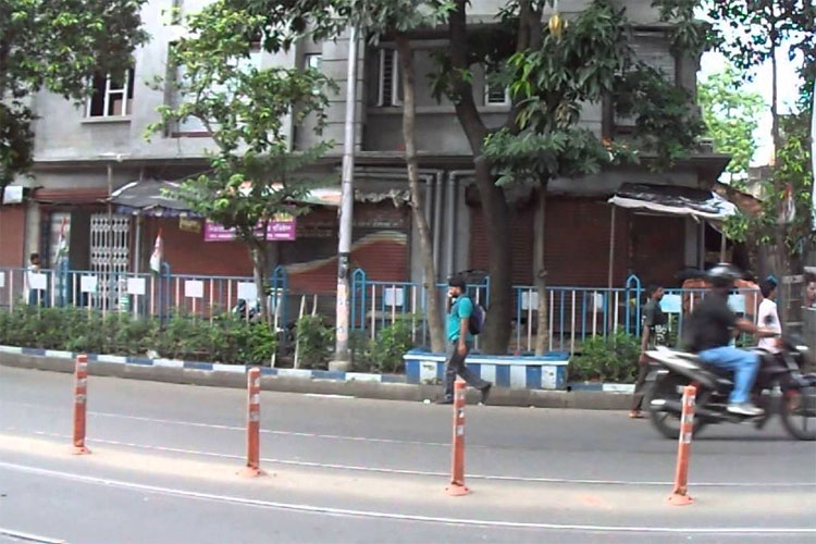 Hazra Road Resident allegedly living with a fake address in disputed property