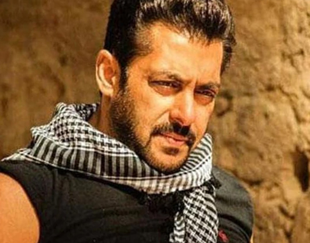 শোনা যাচ্ছে, ২০২০ সালে বান্ধবী ইউলিয়া ভন্তুরের সঙ্গে বিয়েটা এ বার সেরেই ফেলবেন সলমন।