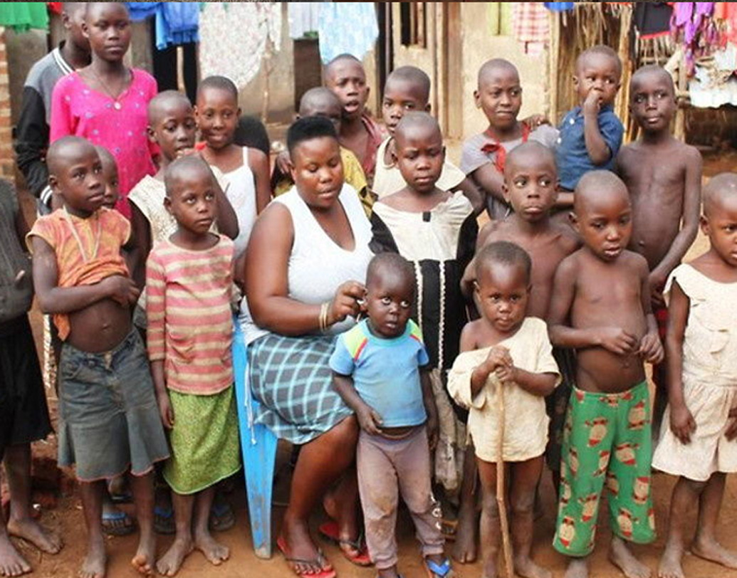 এই অবস্থায় যদি তাঁর গর্ভনিয়ন্ত্রণের অপারেশন করা হয়, তা হলে তাঁর ক্ষেত্রে প্রাণঘাতীও হতে পারে। কোনও গর্ভনিয়ন্ত্রক ওষুধও তাঁর পক্ষে মারাত্মক হতে পারে বলে জানান চিকিৎসক।