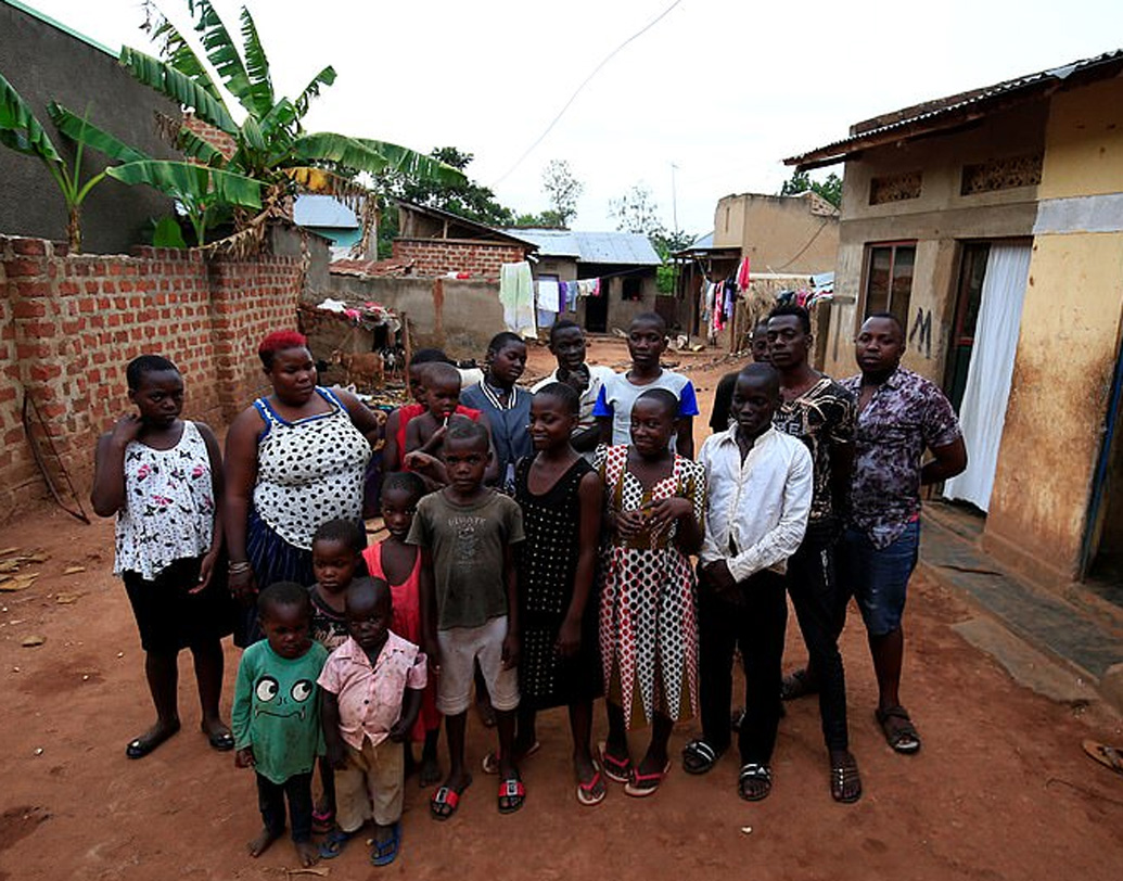 ফলে চিকিৎসকের আশঙ্কাই সত্যি হল। পরপর চার বার ত্রিপলেট (এক সঙ্গে তিন সন্তান) এবং পাঁচ বার কোয়াড্রুপলেট (এক সঙ্গে চার সন্তান)-এর জন্ম দেন মারিয়ম।