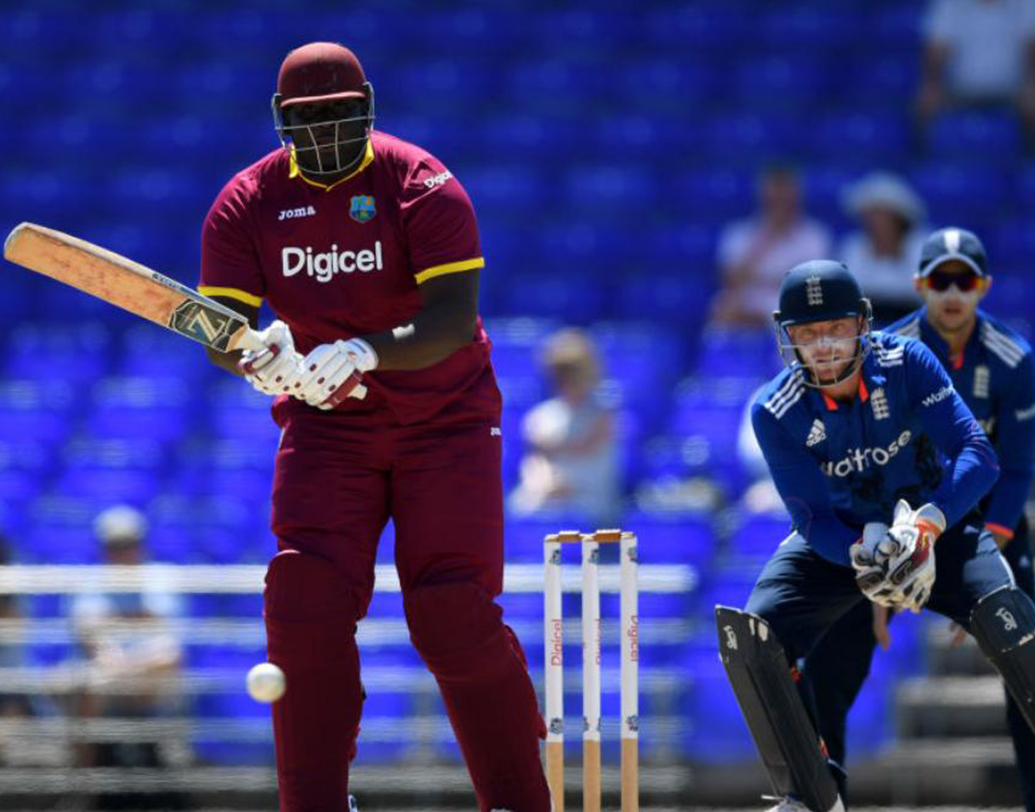 বড় শরীর নিয়ে স্বাভাবিক ভাবেই রানিং বিট-উইন দ্য উইকেটসে খুব স্বচ্ছন্দ নন তিনি। তাই জোর দেন বড় শট খেলার। এক জায়গায় দাঁড়িয়ে তাঁর মারা লম্বা ছয়গুলো মনে করিয়ে দেয় আরেক ক্যারিবিয়ান অলরাউন্ডার কায়রন পোলার্ডকে।