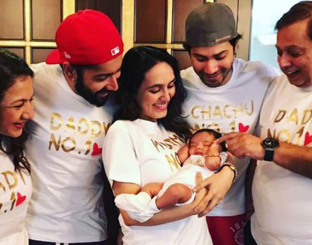 সিনেমার পর্দায় একে অপরের বিপরীত চরিত্রে অভিনয় করলেও অনেকেই আছেন যাঁরা বাস্তব জীবনে দেওর-বৌদি। সে রকম কয়েকটি বি-টাউন দেওর-বৌদির জুটির সঙ্গে পরিচয় করা যাক।