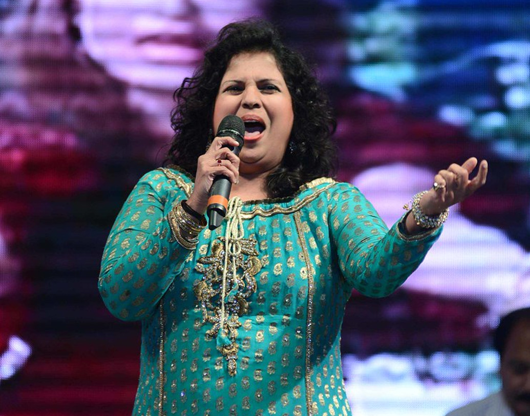 সরদেশাই-এর জনপ্রিয় গানের মধ্যে রয়েছে ‘চক দে ইন্ডিয়া’ থেকে ‘বাদল পে পাও হ্যায়’, ‘বাঘবান’ থেকে ‘চলি চলি ফির চলি’, ‘অশোক’ থেকে ‘সান সানানা’, ‘ইয়াদেঁ’ থেকে ‘এলি রে এলি’ ইত্যাদি।