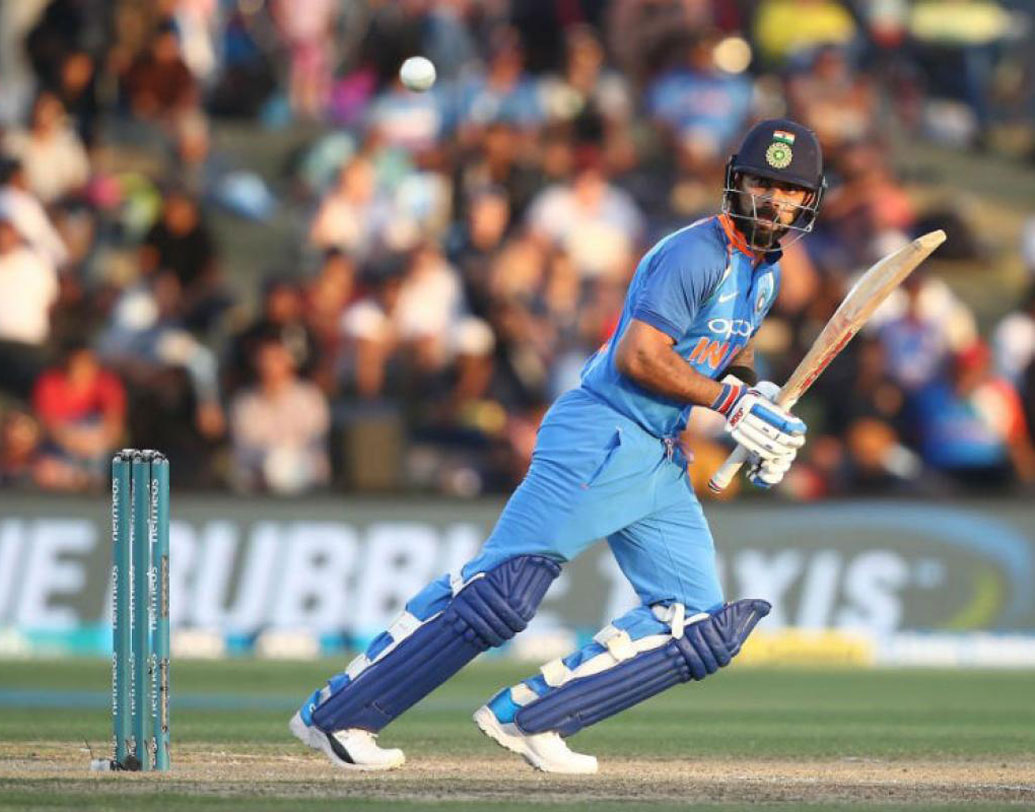 প্রথম ম্যাচ জয়ের পর দ্বিতীয় ম্যাচে রোহিত ও শিখরের ব্যাটে ভর করে ওপেনিংটা ধরে ফেলে ভারত। এর পর কোহালির ২৩ বলে ২৮ রান ভারতকে কিছুটা শক্তি দেয়। কোহালি ছাড়া মিডল অর্ডার ভরসা দিতে একেবারেই ব্যর্থ হওয়ায় ওই ২৮ রান হয়ে উঠেছিল খুবই গুরুত্বপূর্ণ।