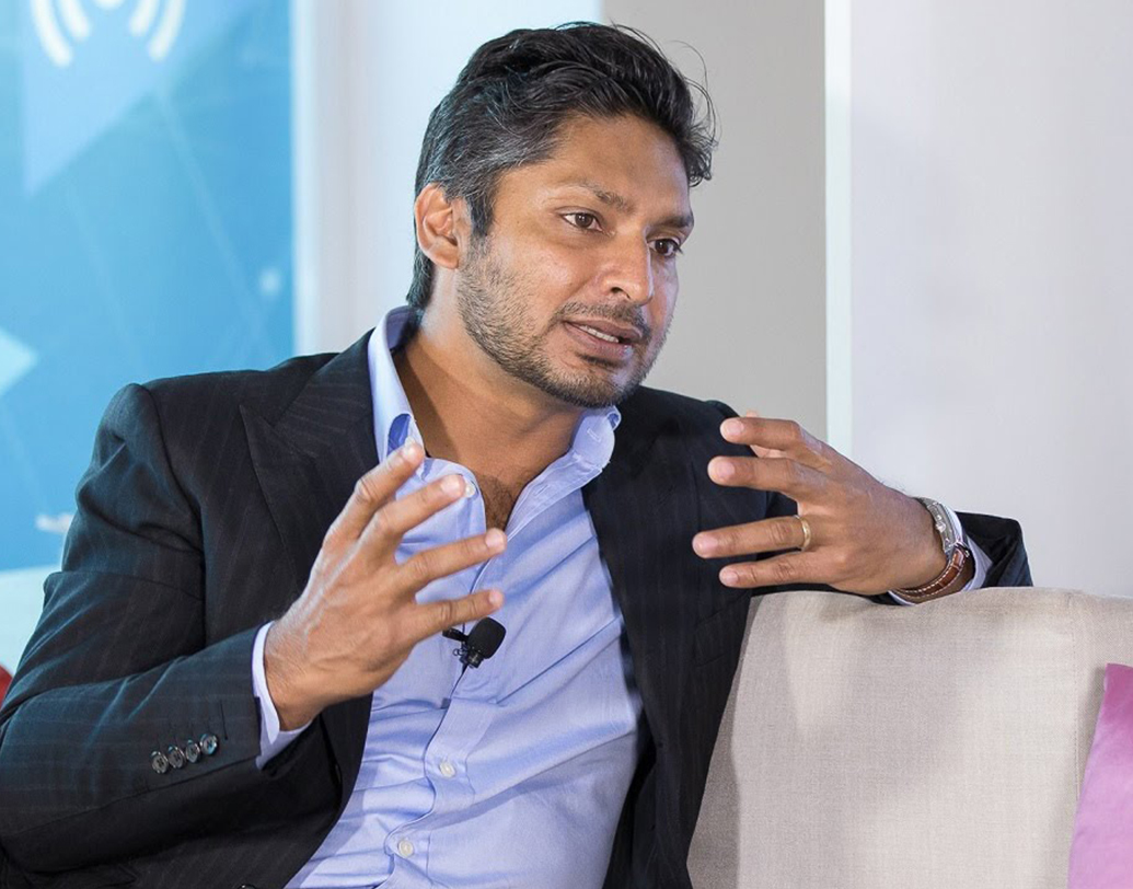 অন্যদিকে ইশা গুহ এবং মেলানি জোন্স রয়েছেন গ্রেড সি-তে। তাঁদের সিরিজ প্রতি আয় প্রায় সাড়ে তিন কোটি টাকা এবং ম্যাচ প্রতি আয় প্রায় ১৮ লক্ষ টাকা। শুধু তাঁরাই নন। গ্রেড সি-তে রয়েছেন আরও অনেক ক্রিকেটার। তাঁদের মধ্যে উল্লেখযোগ্য নাম কুমার সঙ্গকারা, মাইকেল হোল্ডিং-এর মতো ক্রিকেটার।