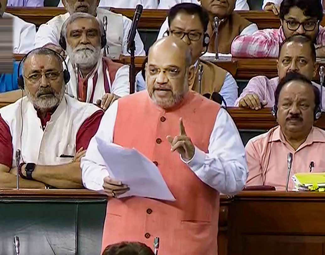 মে ২০১৯- জনাদেশে দেশে ক্ষমতায় ফেরে বিজেপি, ক্ষমতায় এসেই বিজেপি ঘোষণা করেছিল ৩৭০ ধারা তুলে দেওয়া হবে। ৪ অগস্ট, ২০১৯ মেহেবুবা মুফতি, ওমর আবদুল্লাকে গৃহবন্দি করা হয়। ৫ অগস্ট, ২০১৯ স্বরাষ্টমন্ত্রী অমিত শাহ রাজ্যসভায় ৩৭০ ধারা রদ করার প্রস্তাব পেশ করেন।