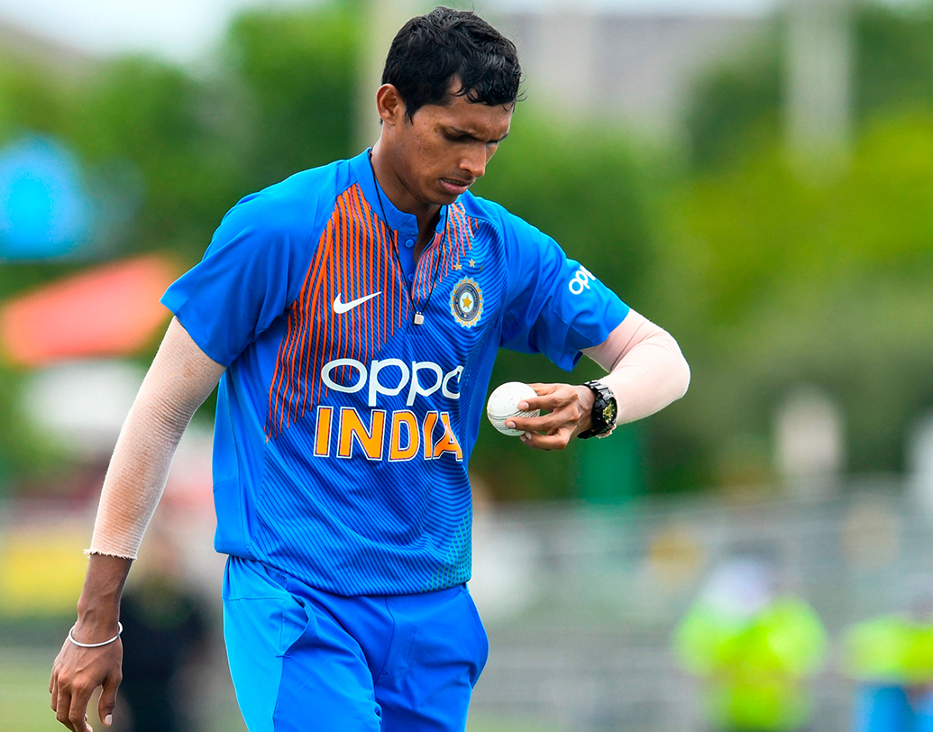 যদিও চিন্তায় রাখবে তাঁর ১১ ওভার বল করে ৭৮ রান দেওয়া। তবে ভারতের হয়ে মাত্র তিনটি ম্যাচ খেলা তরুণের কাছে নিজেকে তৈরি করার অনেক সুযোগ থাকছে। আগামী বছর বিশ্বকাপে ভারতীয় পেস বিভাগের এক নতুন সংযোজন হতে পারেন তিনি।